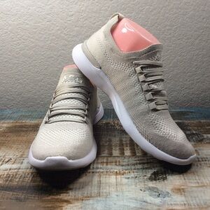 APL Techloom Breeze Sneakers